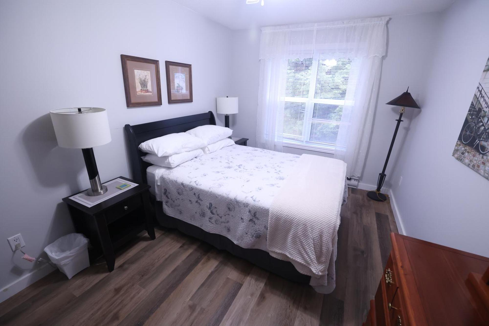Paris Plaza Διαμέρισμα Elliot Lake Εξωτερικό φωτογραφία