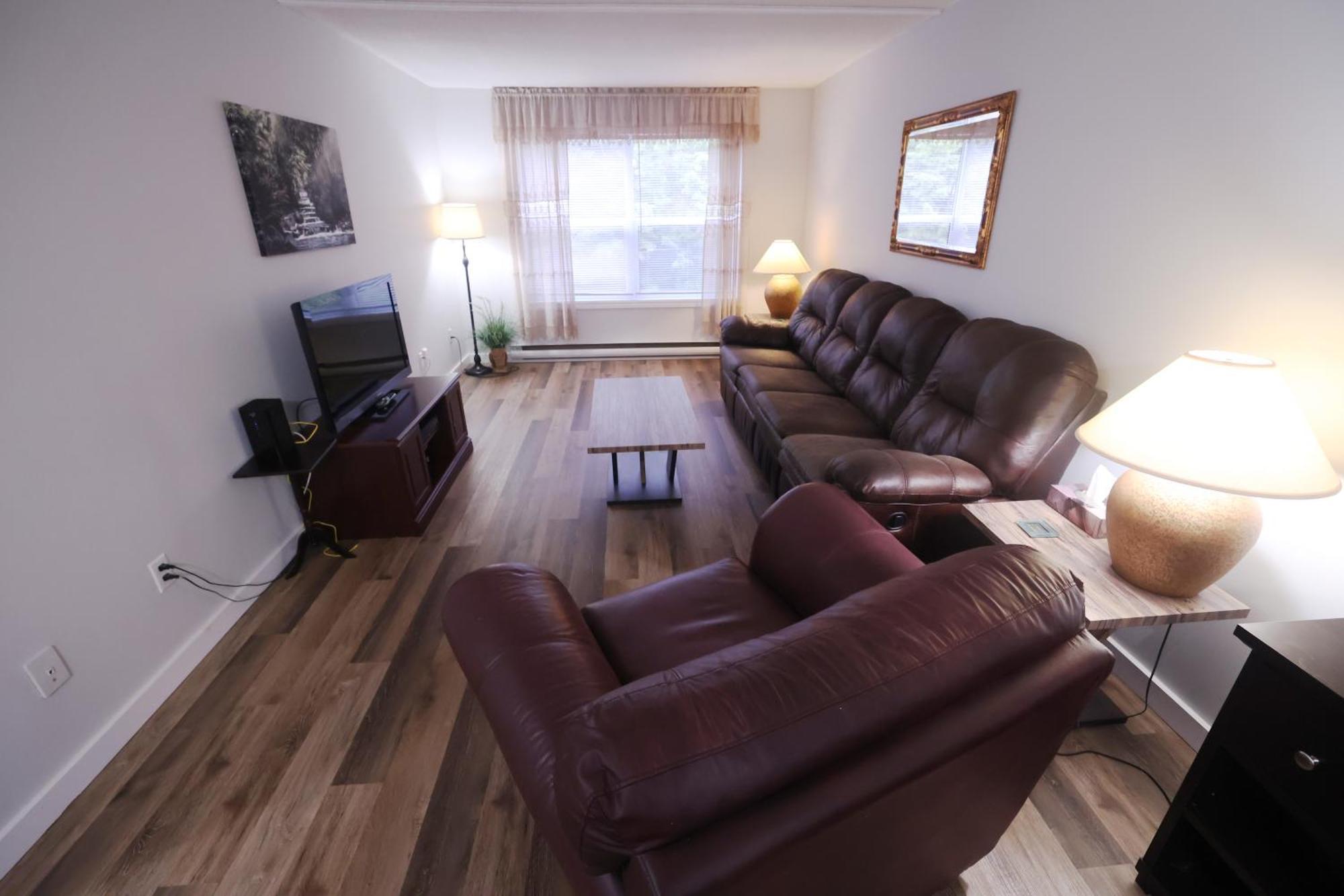 Paris Plaza Διαμέρισμα Elliot Lake Εξωτερικό φωτογραφία