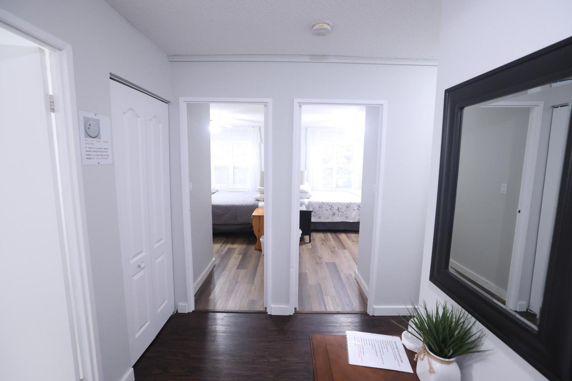 Paris Plaza Διαμέρισμα Elliot Lake Εξωτερικό φωτογραφία