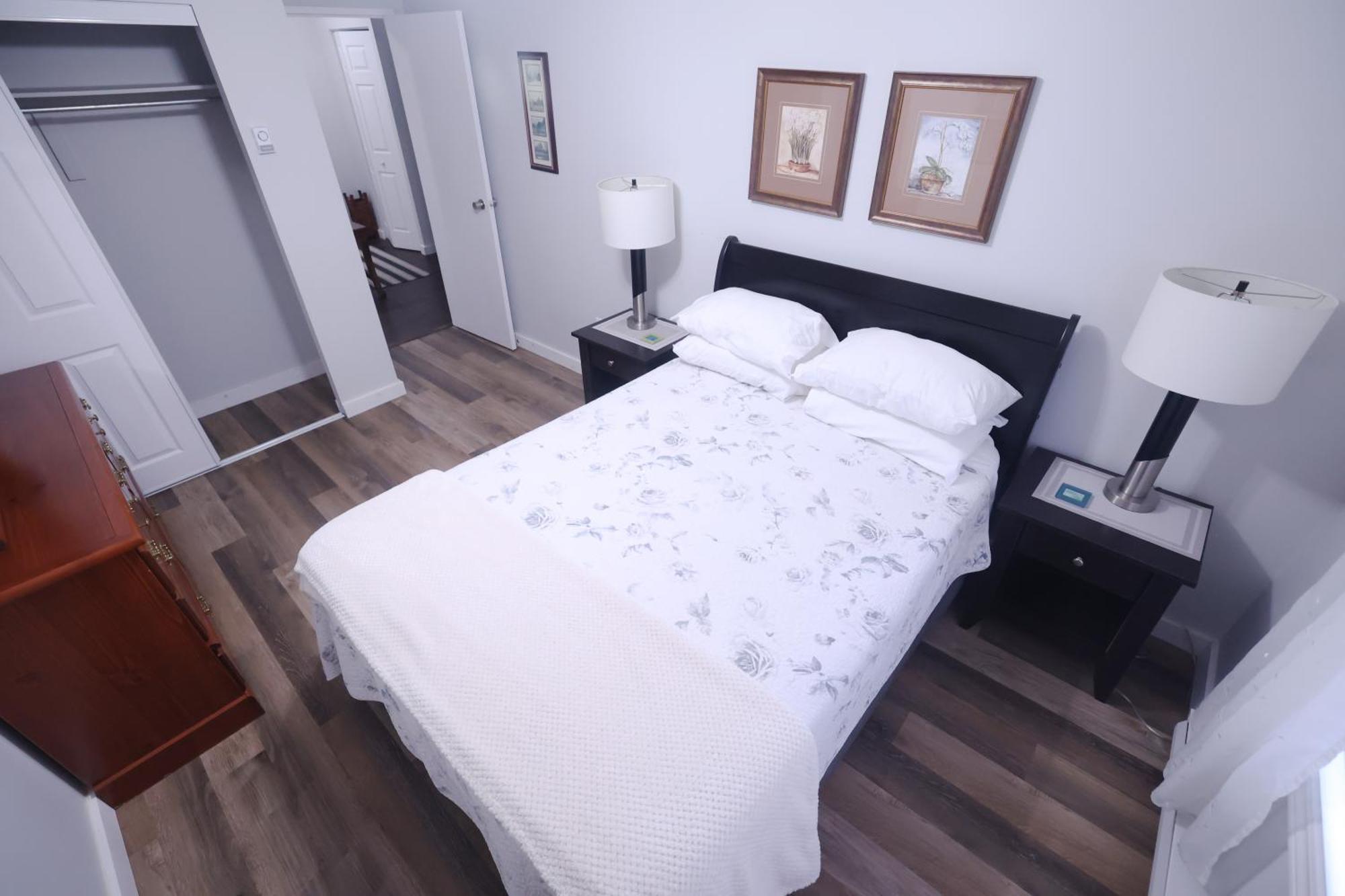 Paris Plaza Διαμέρισμα Elliot Lake Εξωτερικό φωτογραφία